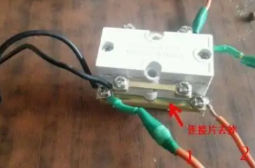 怎么給小型吊運(yùn)機(jī)的開關(guān)接線