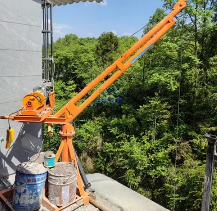 低層樓房運料離不開室外吊運機