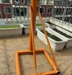 室外吊運機讓屋頂種菜更輕松